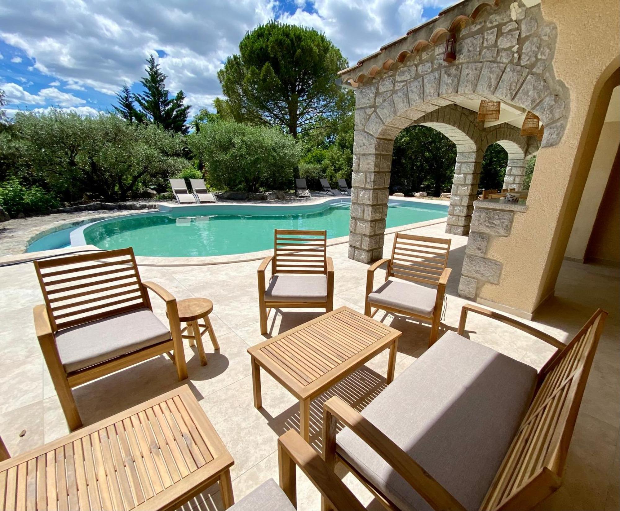 Maison Pour 12P, Piscine A Debordement Chauffee D'Avril A Octobre Inclus Ruoms Luaran gambar