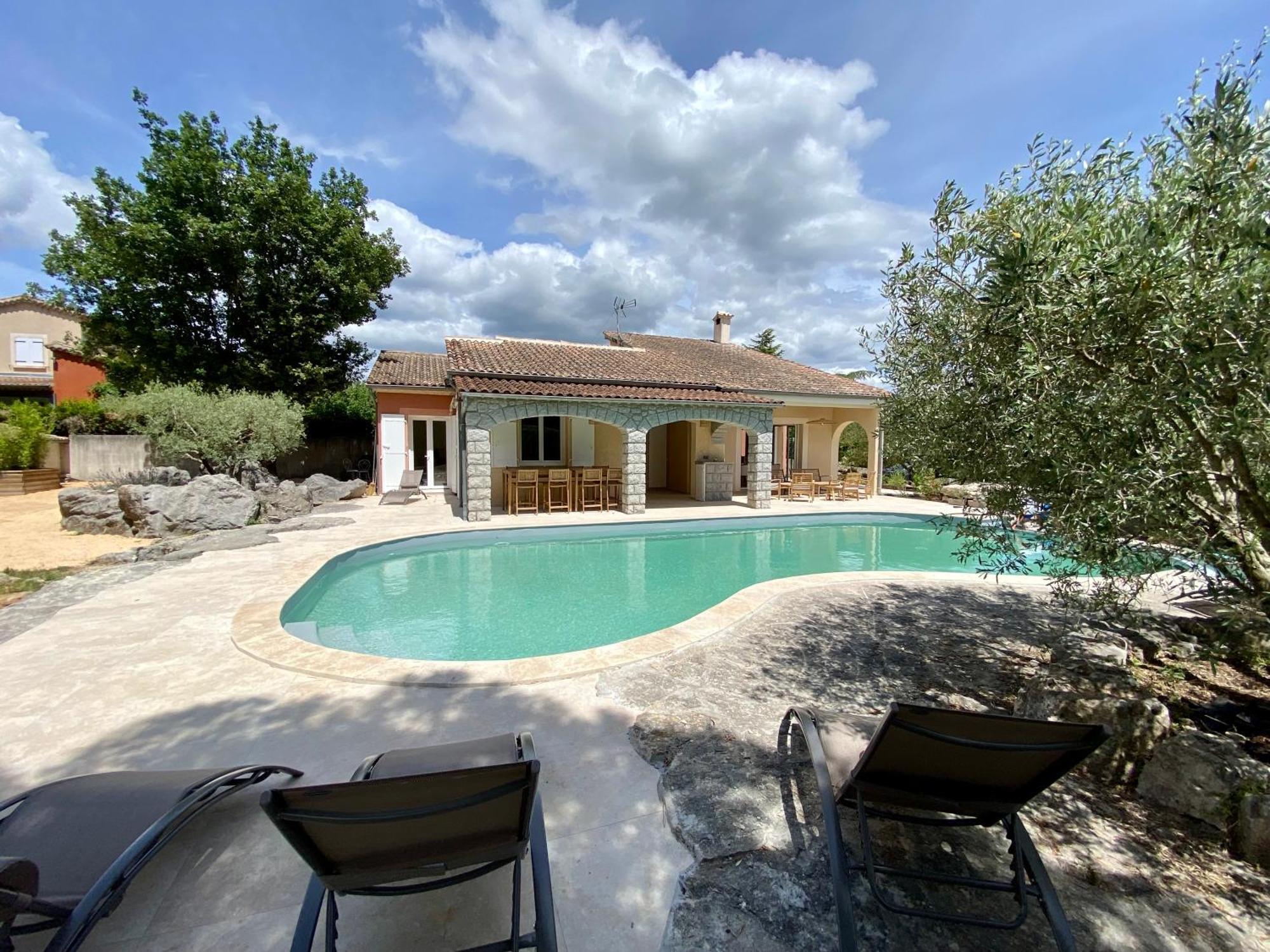 Maison Pour 12P, Piscine A Debordement Chauffee D'Avril A Octobre Inclus Ruoms Luaran gambar
